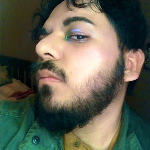 Meet your Posher, Cesar